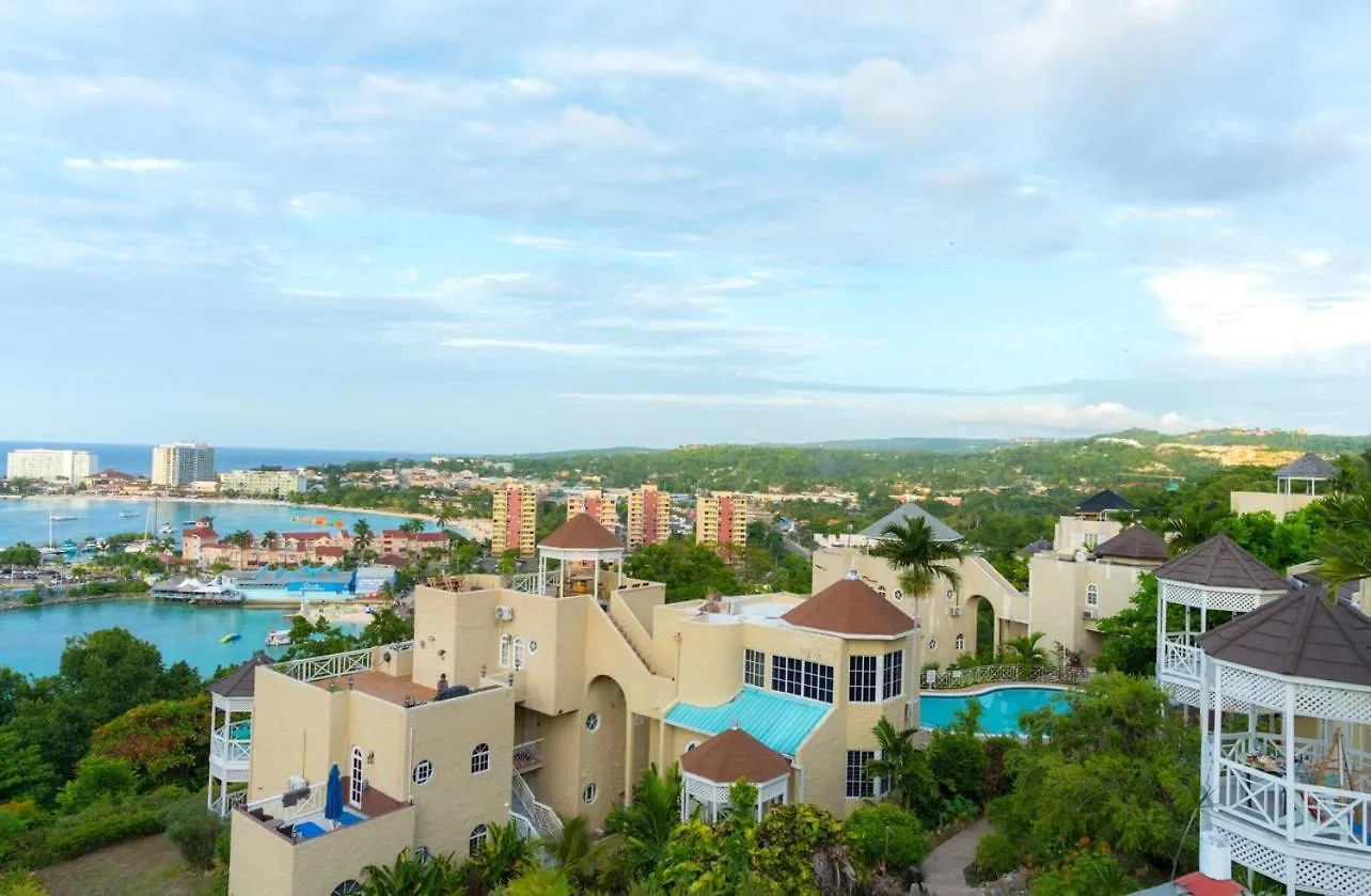 Columbus Heights A5 Apartment Ocho Rios